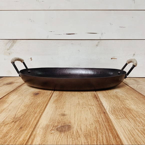 🏡 Threshold Farmhouse Metal Serving Tray - Picture 3 of 4